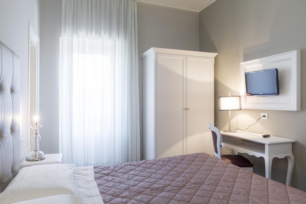 Hotel Degli Oleandri Сирмионе Экстерьер фото