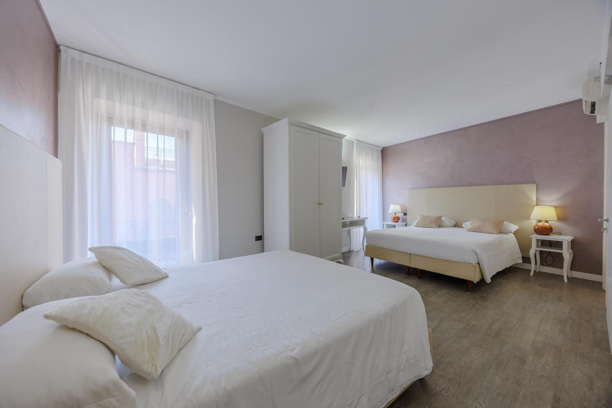 Hotel Degli Oleandri Сирмионе Экстерьер фото