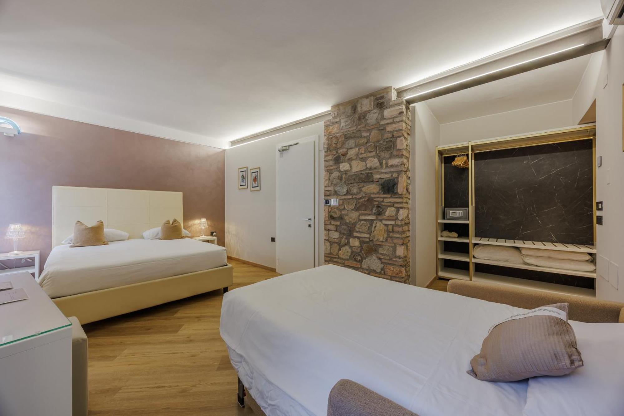 Hotel Degli Oleandri Сирмионе Экстерьер фото